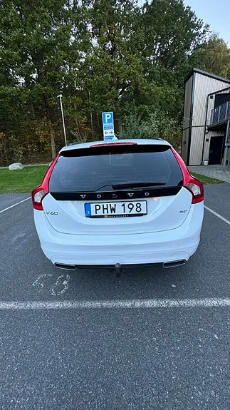Volvo V60 2017 photo 2