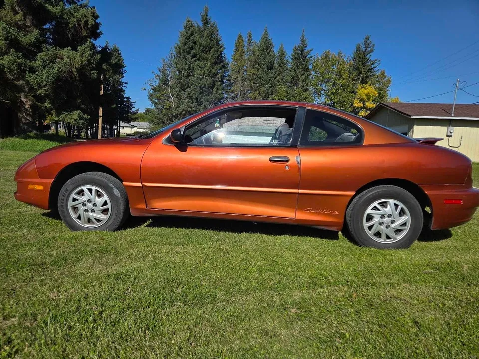 Pontiac Sunfire 2005 photo 2
