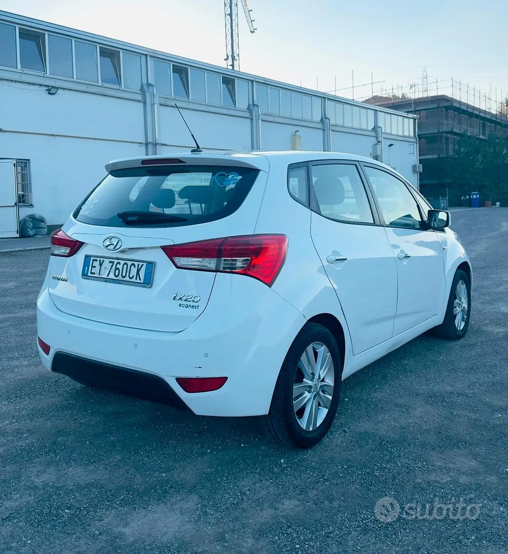 Hyundai Ix20 2015 photo 5