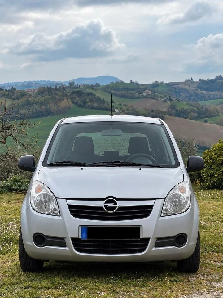 Opel Agila