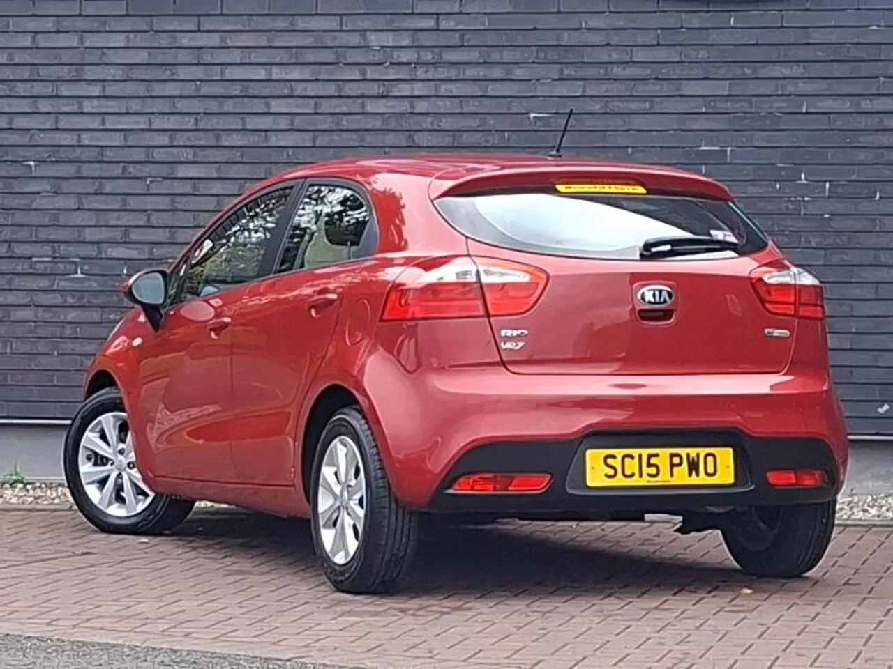 Kia Rio 2015 photo 2