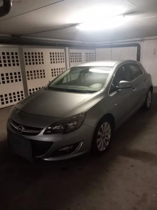 Opel Astra J