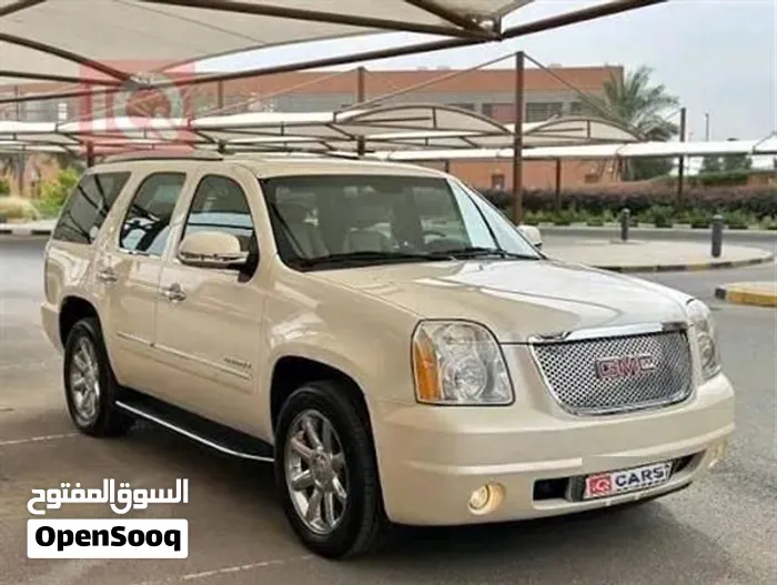 GMC Yukon 2010 photo 5