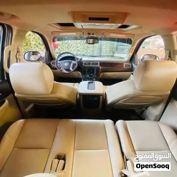 GMC Yukon 2010 photo 3