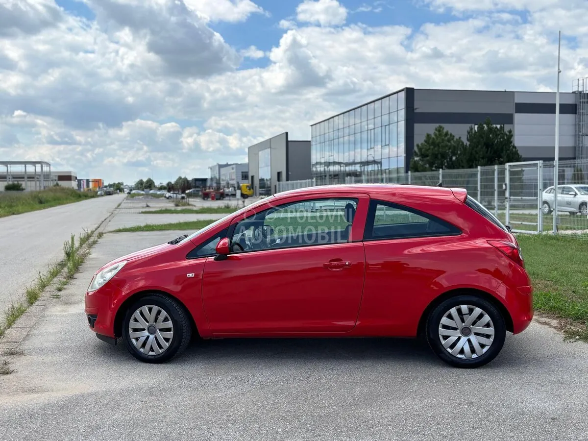 Opel Corsa D 2009 photo 3