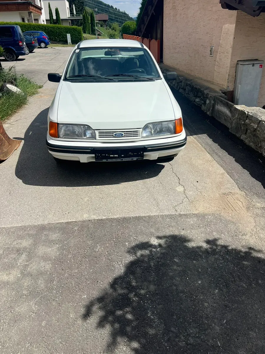 Ford Sierra 1990 photo 3