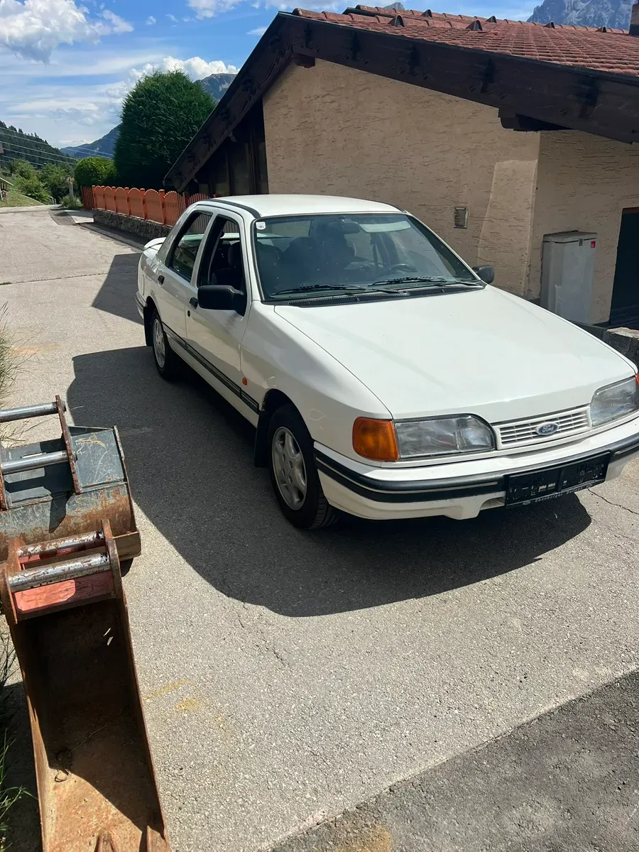 Ford Sierra 1990 photo 2
