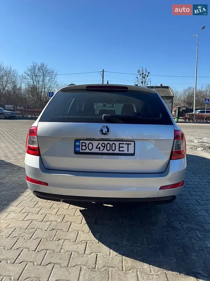 Skoda Octavia 2013 photo 3