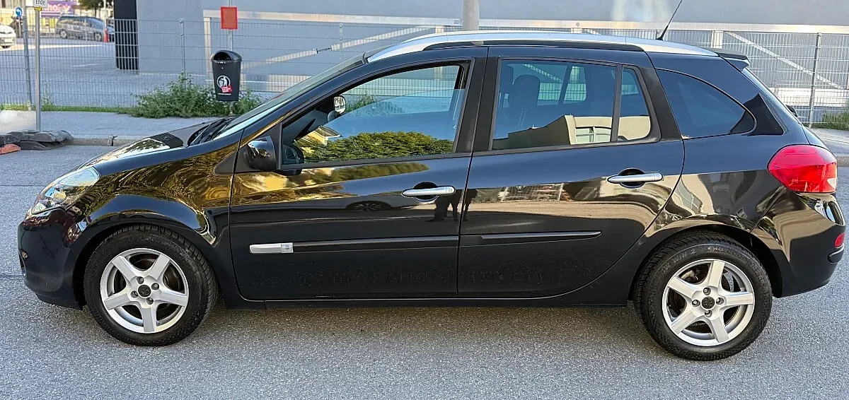 Renault Clio 2009 photo 3