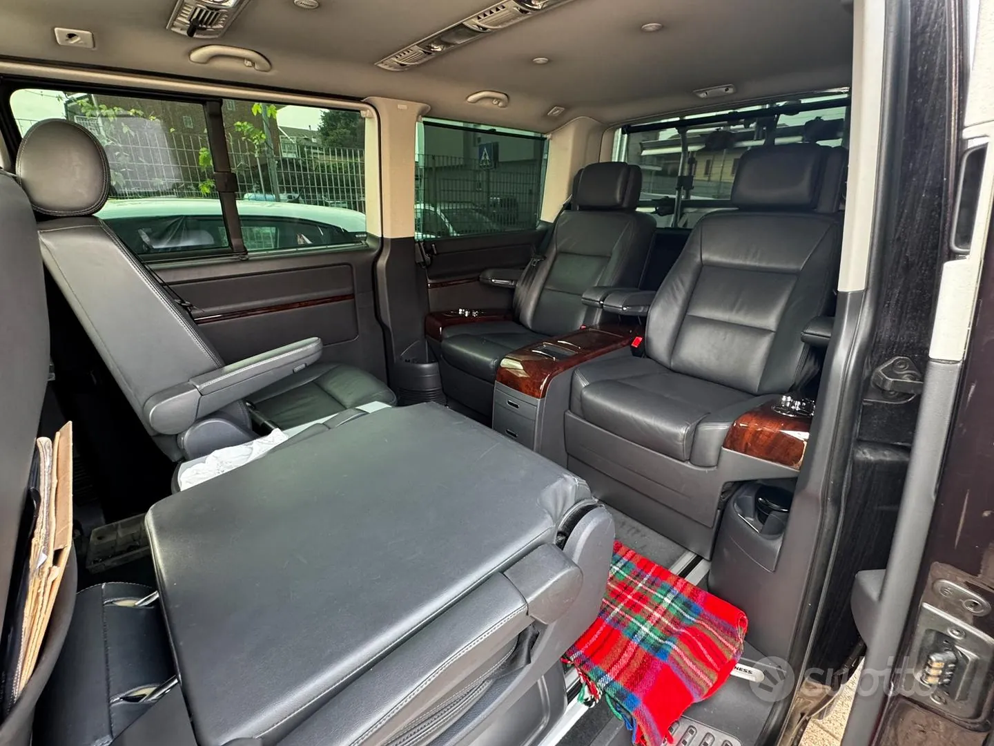 Volkswagen Multivan 2016 photo 5