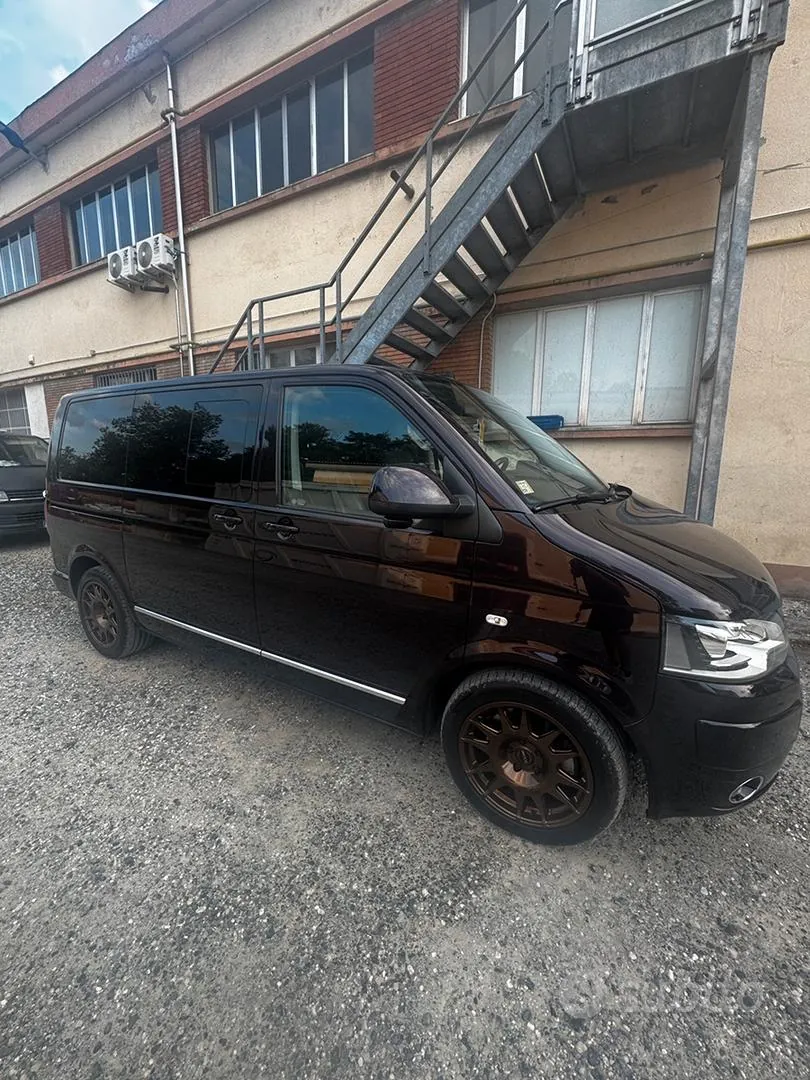 Volkswagen Multivan 2016 photo 2