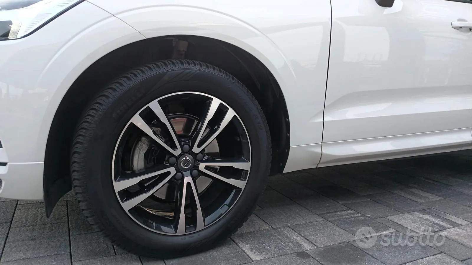 Volvo Xc60 2019 photo 2