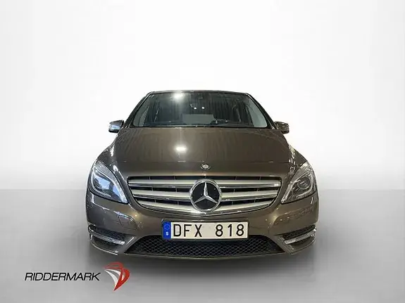 Mercedes-Benz B 220 2013 photo 2