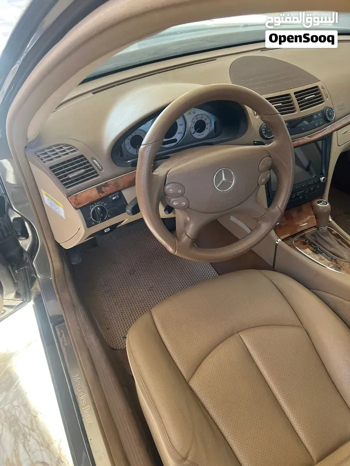 Mercedes-Benz E-Class 2009 photo 2