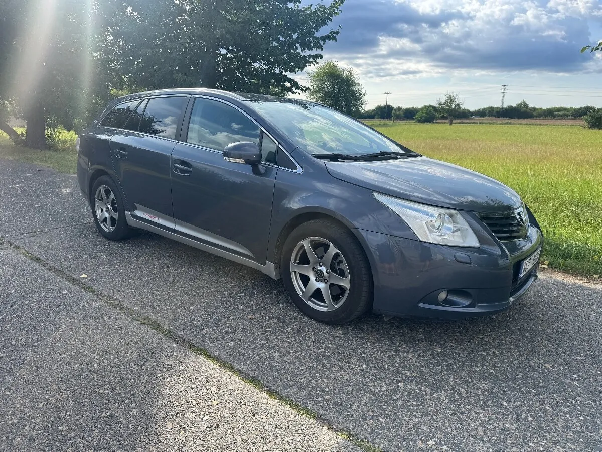 Toyota Avensis 2009 photo 2