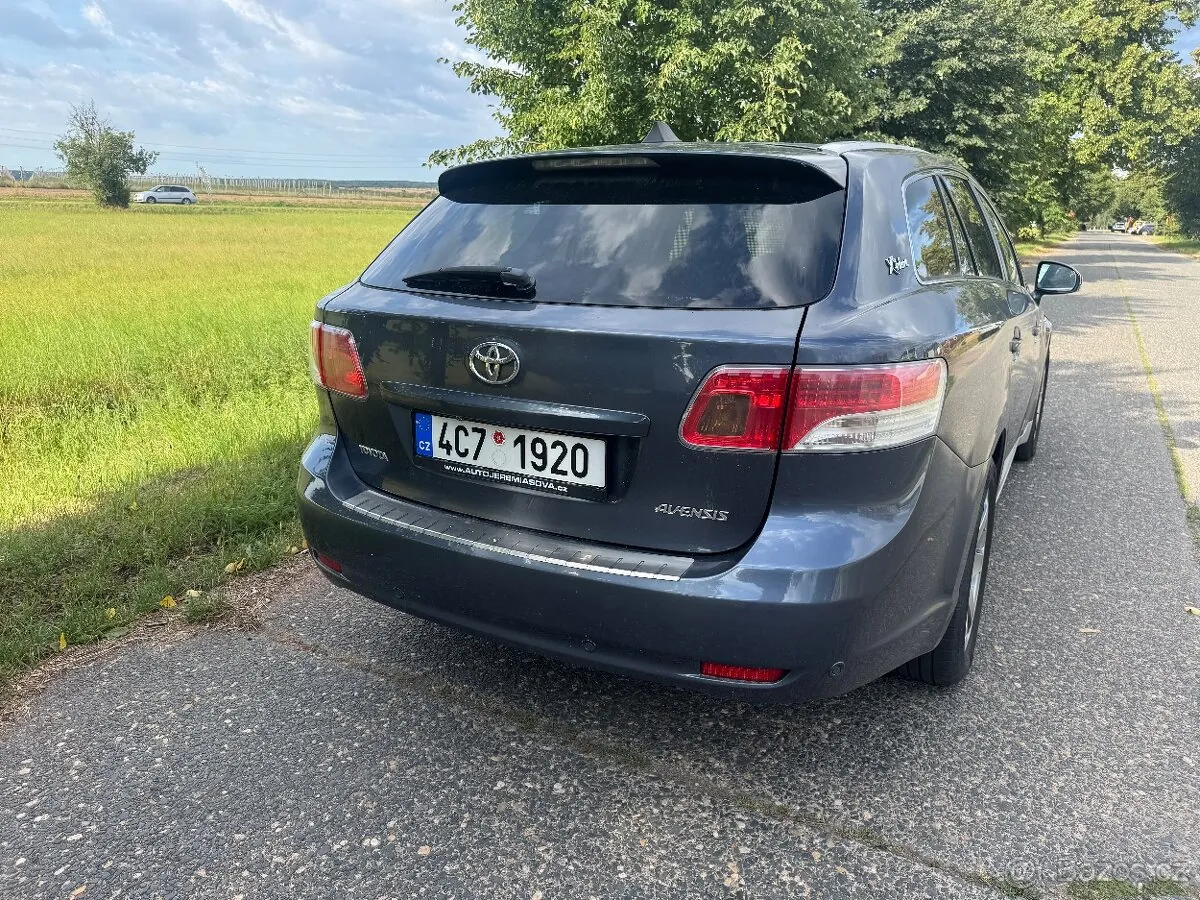 Toyota Avensis 2009 photo 4