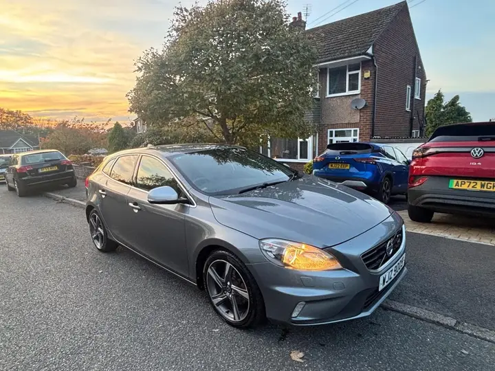 Volvo V40