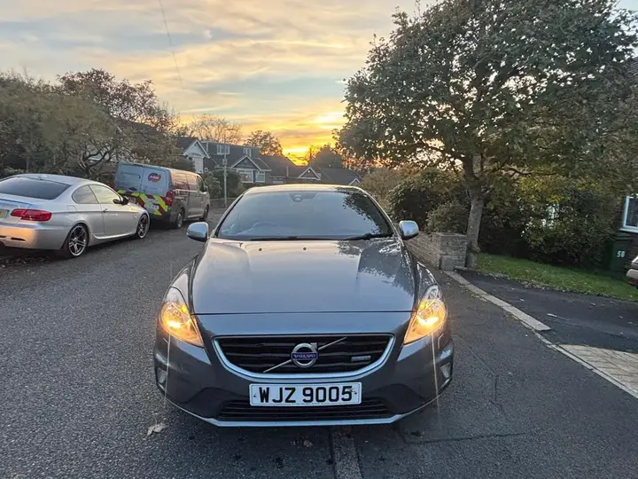Volvo V40 2015 photo 4