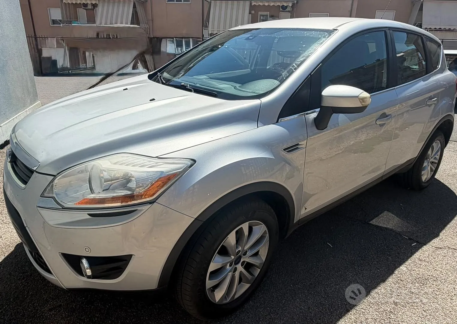Ford Kuga 2010 photo 3