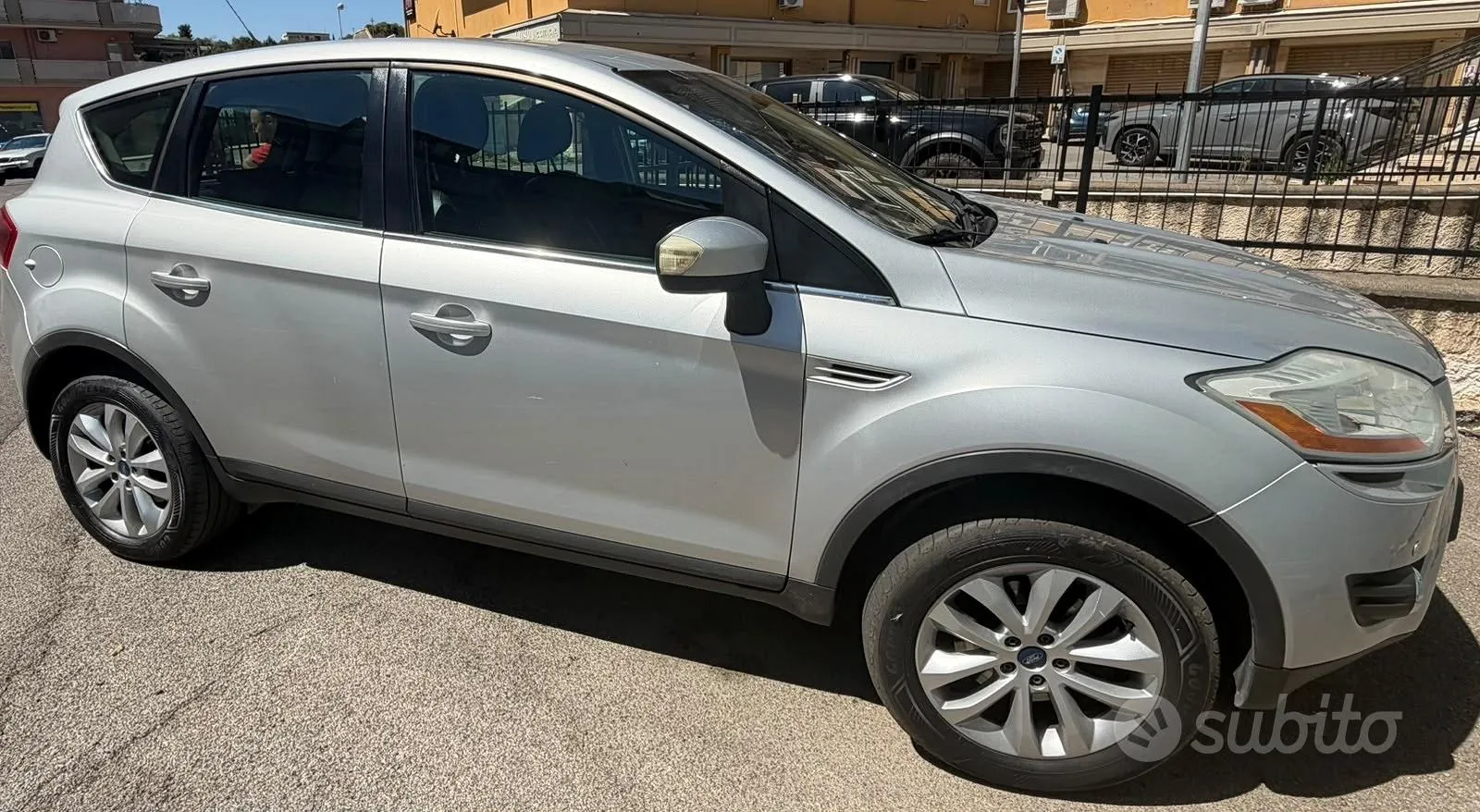 Ford Kuga 2010 photo 4