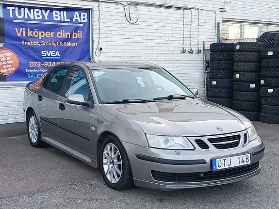 Saab 9-3 2004 photo 2