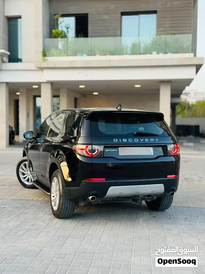 Land Rover Discovery Sport 2019 photo 2