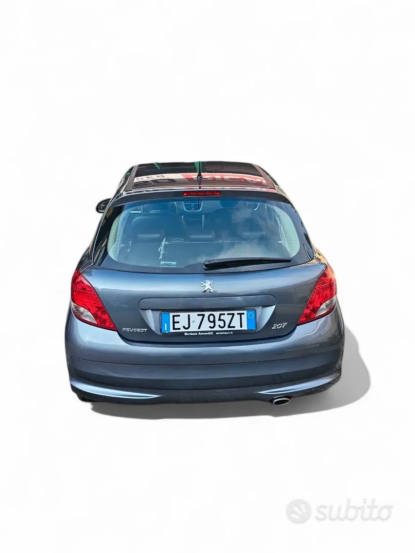 Peugeot 207 2011 photo 4
