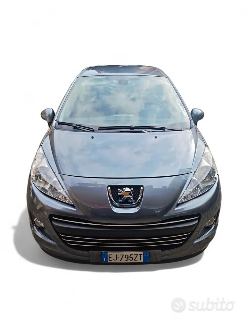 Peugeot 207 2011 photo 2