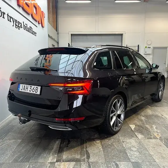 Skoda Superb 2023 photo 4