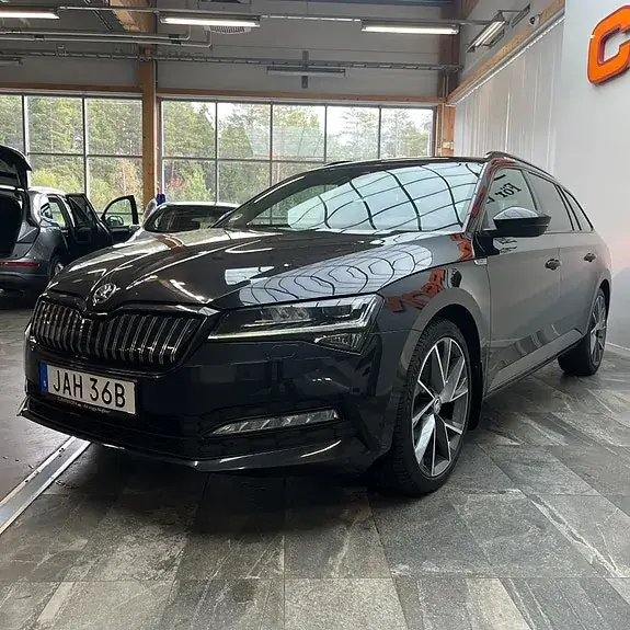 Skoda Superb 2023 photo 5