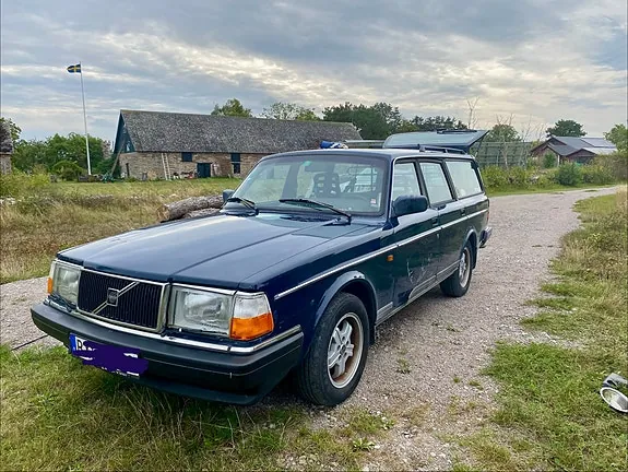 Volvo 240 1992 photo 2