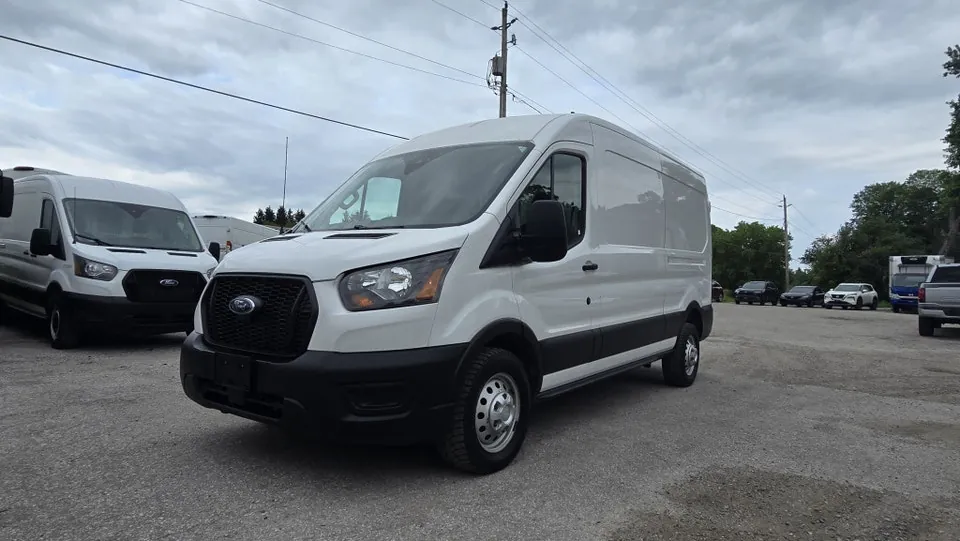 Ford Transit 2023 photo 3