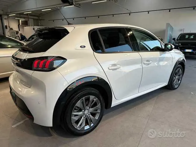 Peugeot 208 2021 photo 5