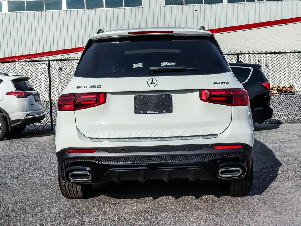 Mercedes-Benz Glb 2026 photo 4