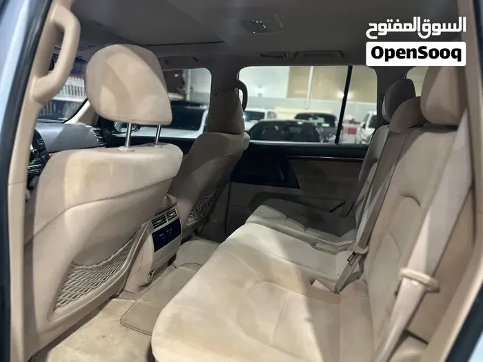 Toyota Land Cruiser 2013 photo 4