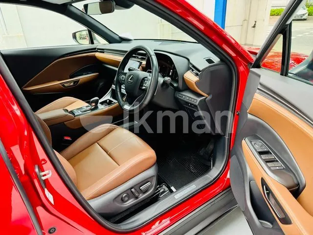 Lexus Lbx 2025 photo 4