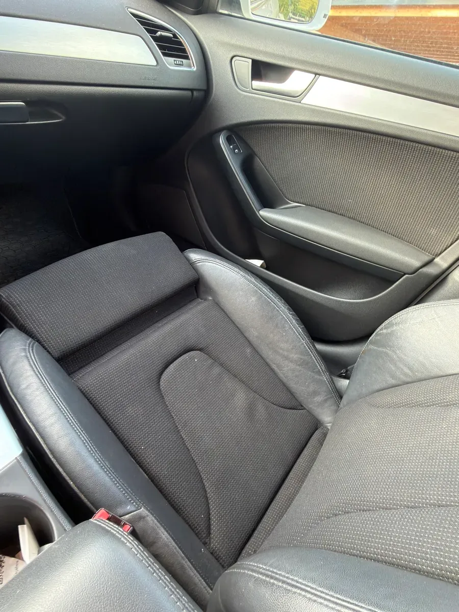 Audi A4 2008 photo 2