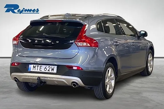 Volvo V40 Cross Country 2019 photo 2