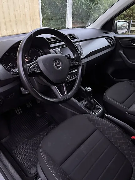 Skoda Fabia 2017 photo 2
