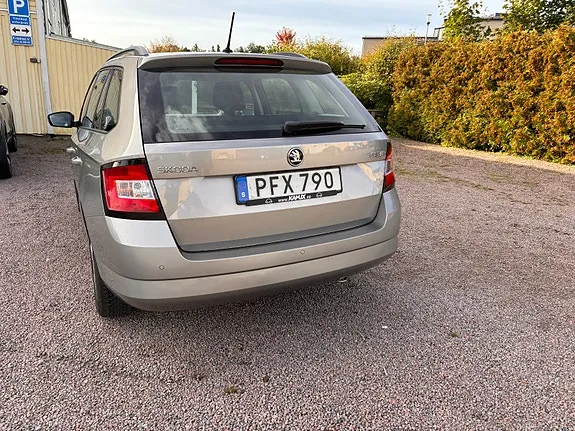 Skoda Fabia 2017 photo 5
