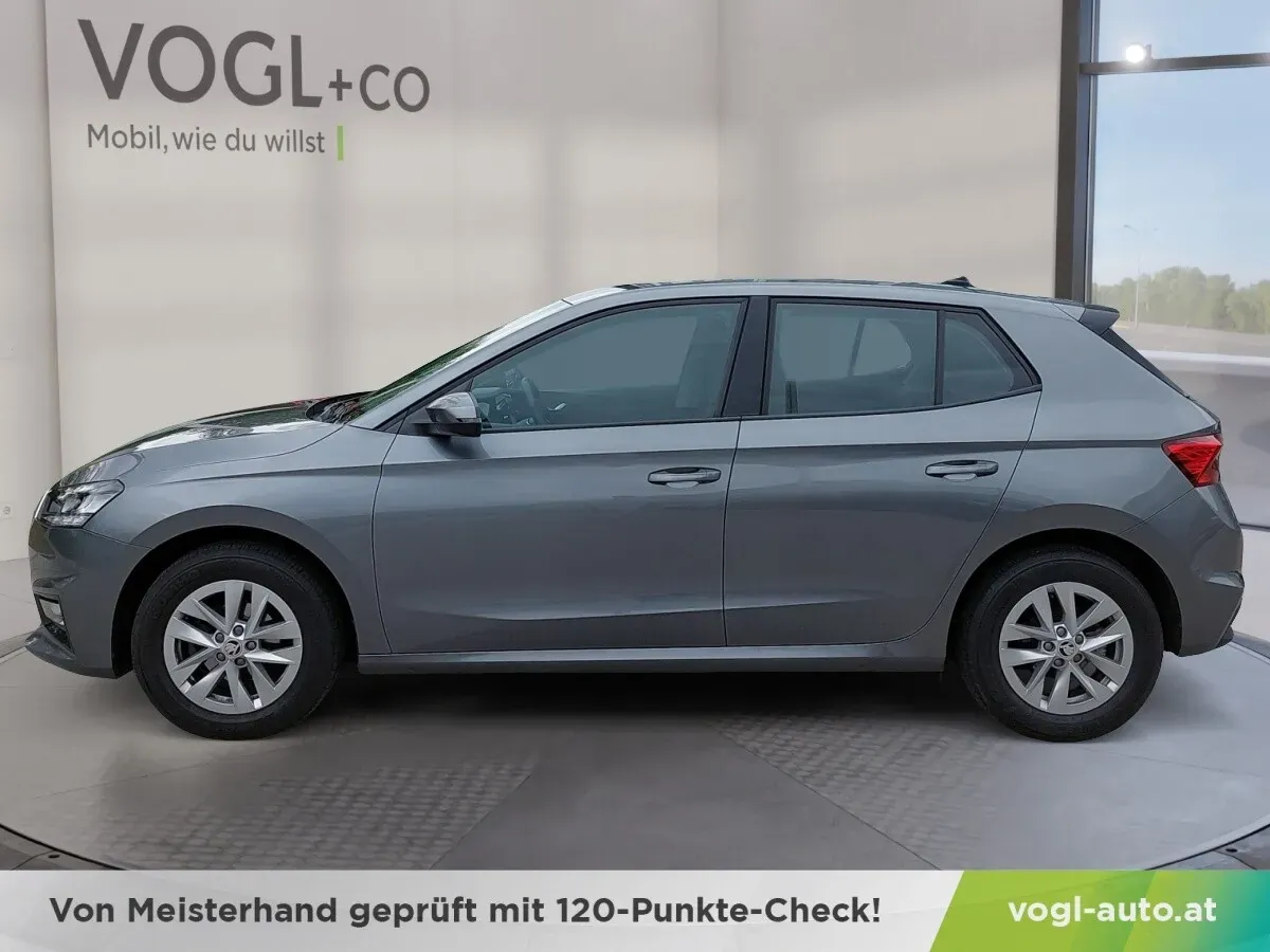 Skoda Fabia 2023 photo 2