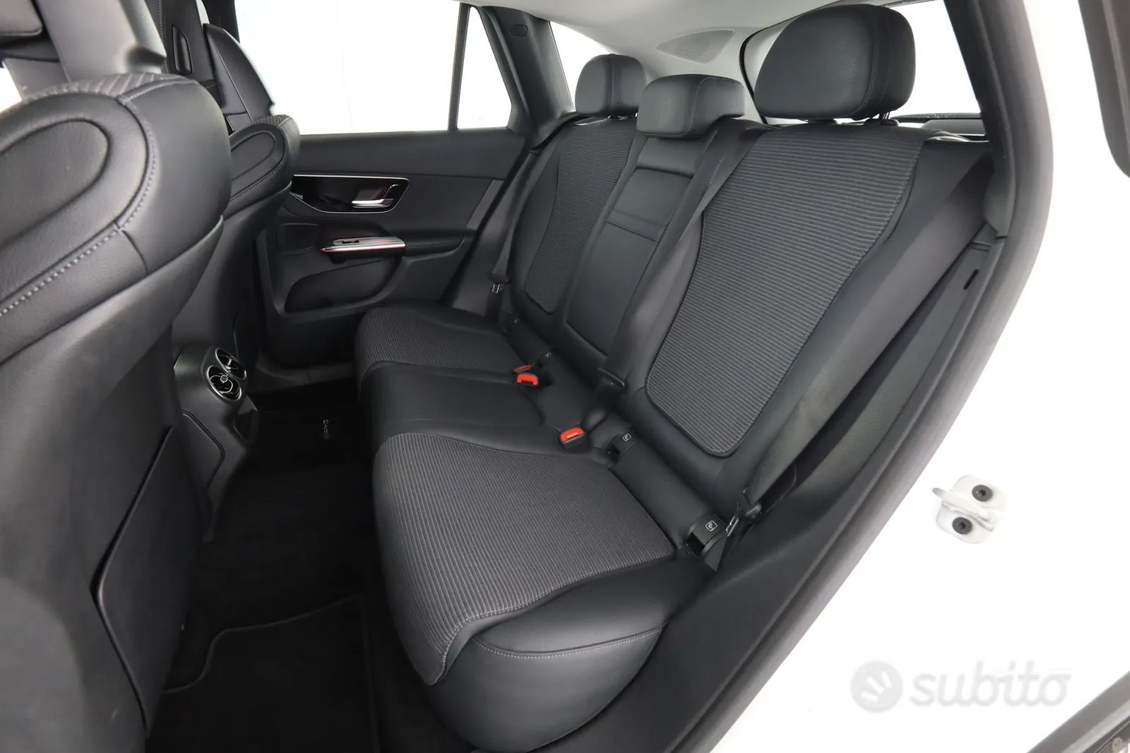Mercedes-Benz Glc 2023 photo 3