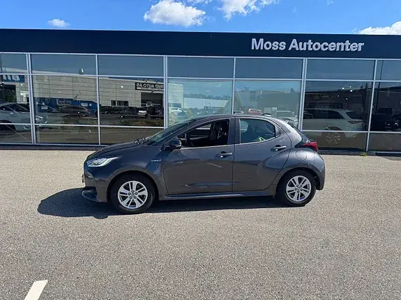 Toyota Yaris 2020 photo 2