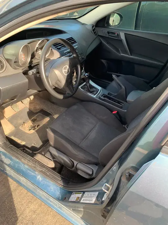 Mazda 3 2010 photo 4