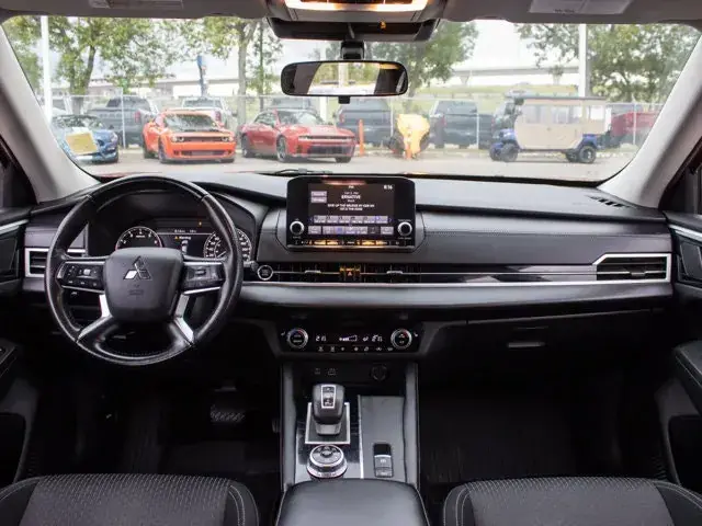 Mitsubishi Outlander 2022 photo 4