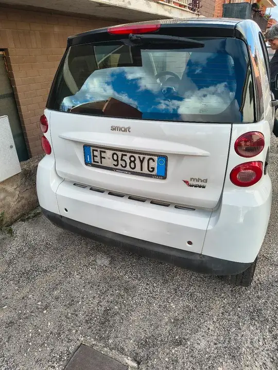 Smart Fortwo 2010 photo 2