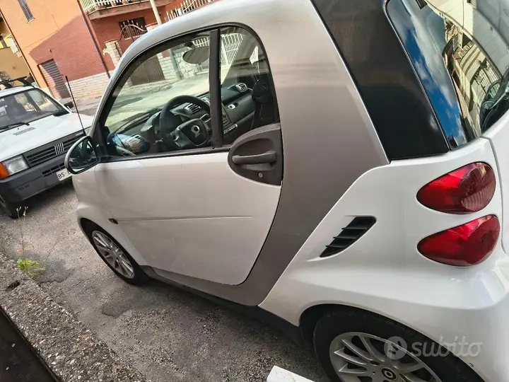 Smart Fortwo 2010 photo 4