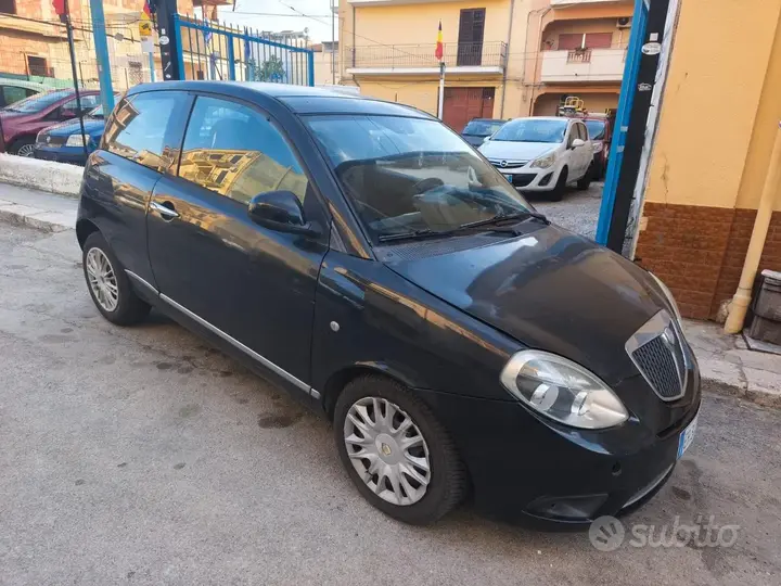 Lancia Ypsilon 2011 photo 3