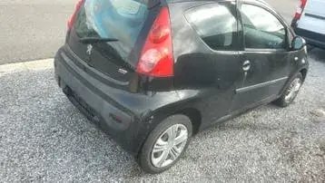 Peugeot 107 2008 photo 2