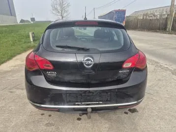 Opel Astra 2014 photo 3